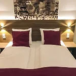 호텔 Four Points Flex By Sheraton 에센