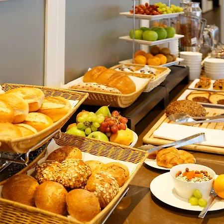 Отель Four Points Flex By Sheraton 3*