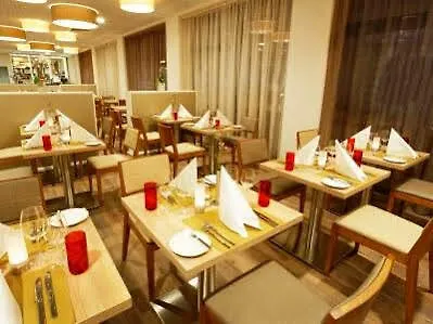 Ghotel 앤 리빙 3* 에센